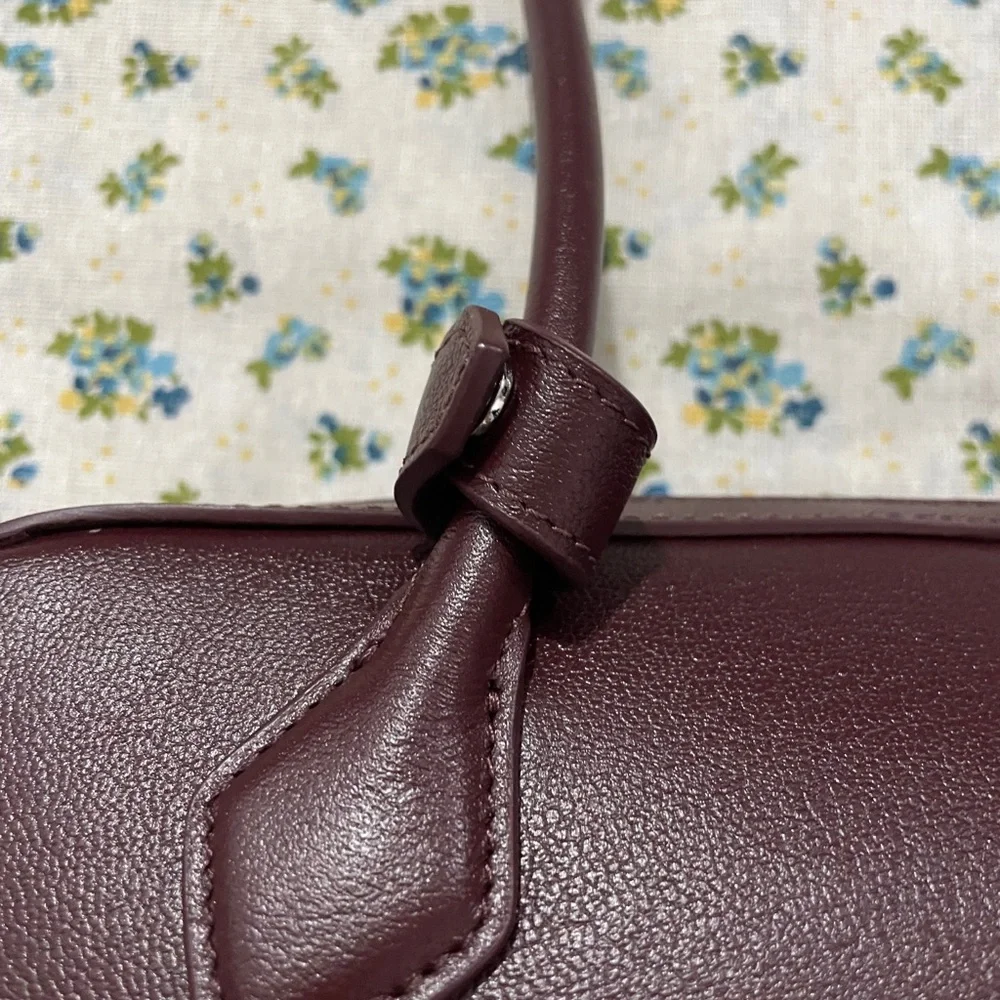 Alaïa Maroon Leather Shoulder Bag